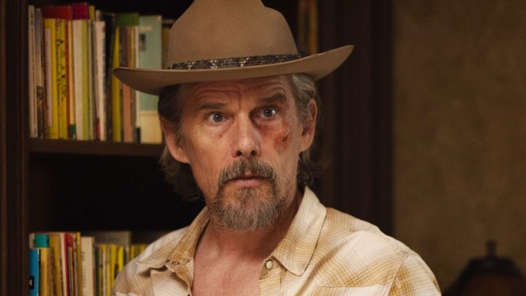 Ethan Hawke est sur une grande histoire dans la bande-annonce de FX « The Lowdown »