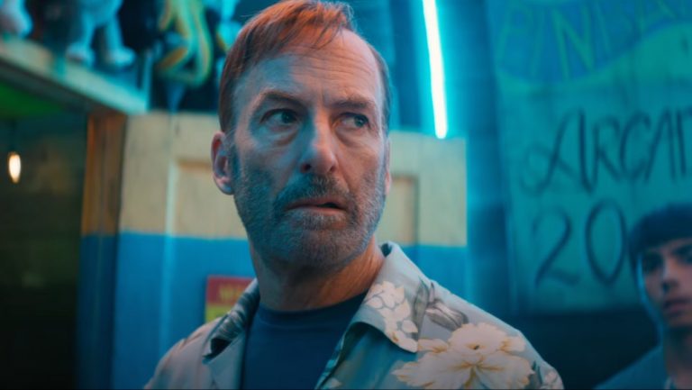 Revue de «  Nobody 2  »: Bob Odenkirk affronte une Sharon Stone de paysage dans la suite de divertissements