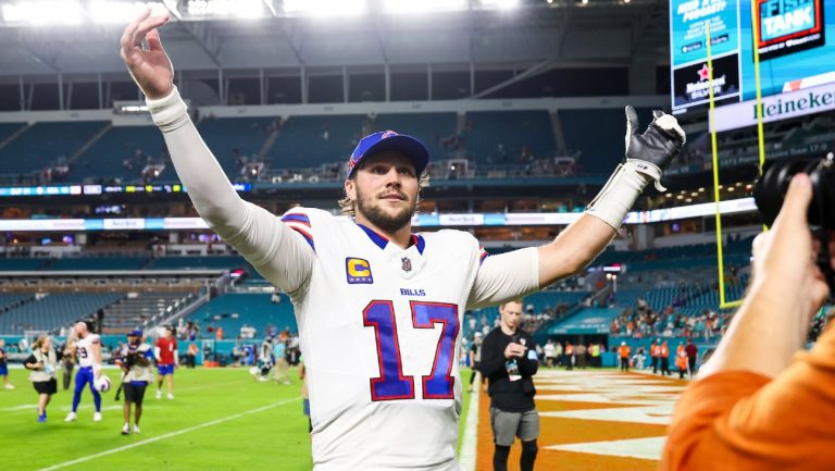 Boss ‘Hard Knocks’ ‘sur Josh Allen Wedding «Pipe Dream» et manquant à peine la visite des Killers