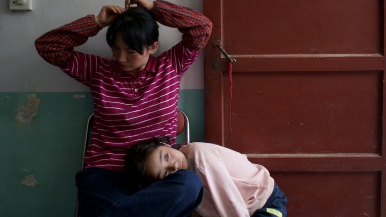 Busan Hidden Gem: Zhang Zhongchen dans son voyage de l’usine au tapis rouge du festival avec des «  sons nocturnes  »