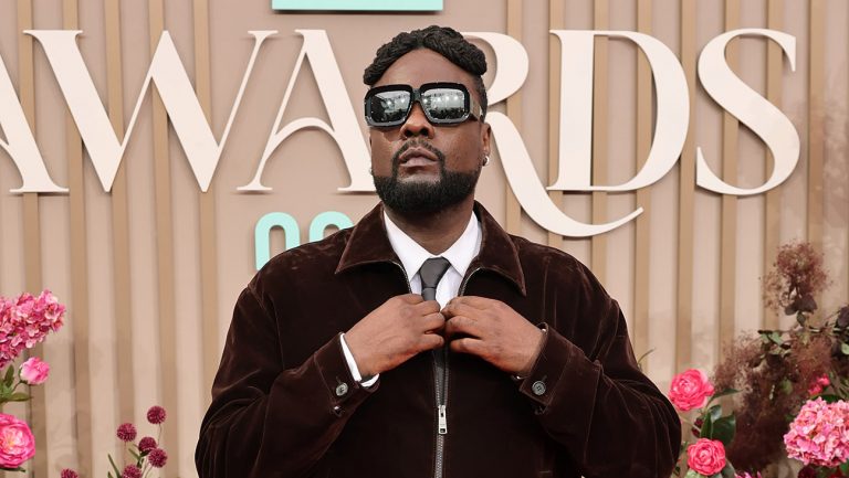 Le rappeur Wale pour produire une «soie» vers le tueur à succès des années 1990 Wayne Perry (exclusif)