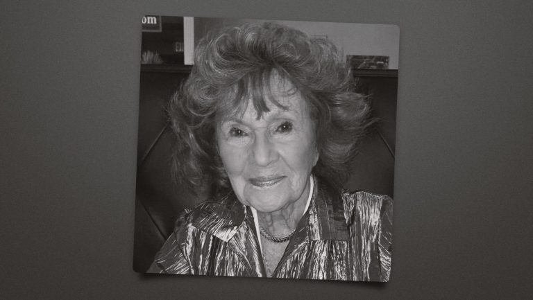 Adeline Leonard Seakwood, coordinatrice du bureau de production de longue date, décède à 102