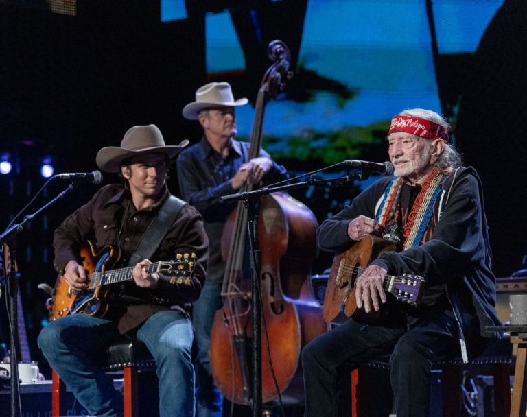 Bob Dylan, Willie Nelson Headline Farm Aid 40: Voici comment diffuser le spectacle en ligne
