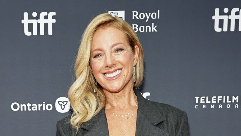 La première de «Lilith Fair» de Disney: Sarah McLachlan dit que les performances musicales ont été annulées au milieu des appels à la liberté d’expression après la suspension de Jimmy Kimmel
