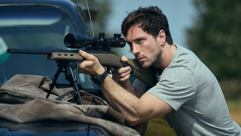 Revue de la «Fuze»: Aaron Taylor-Johnson et Theo James Titre-Headline de David Mackenzie, thriller de braquage chargé de David Mackenzie