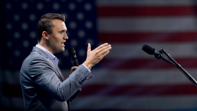 TMZ émet Mea Culpa après que le rire soit entendu dans les airs lors de la couverture du meurtre de Charlie Kirk