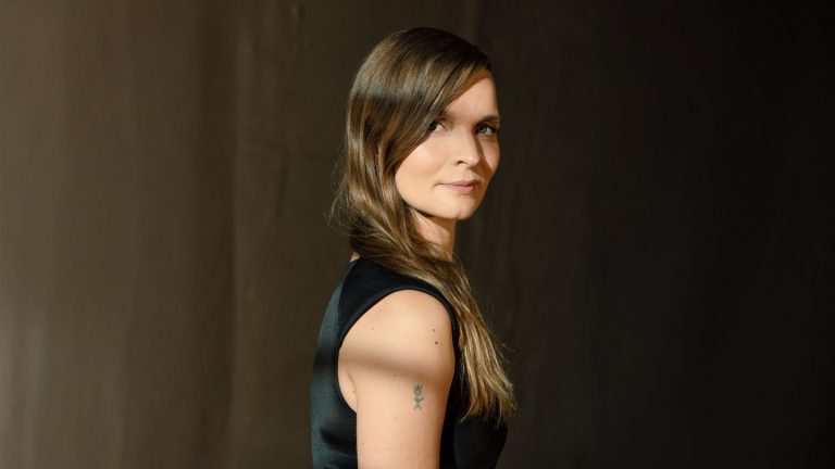 Zurich: le compositeur Hildur Gudnadóttir en trouvant son son et en marquant le côté obscur