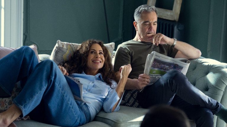 « Run Away » de Netflix : série Harlan Coben avec Minnie Driver, James Nesbitt révèle des premières images