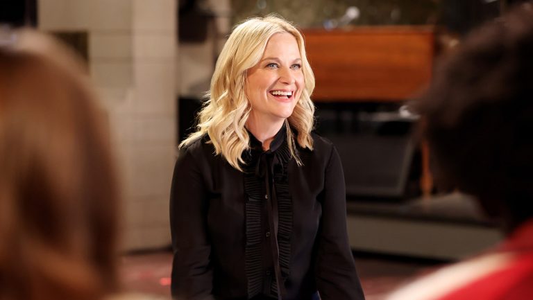 Amy Poehler n’a aucune idée de qui sont les nouveaux venus de « SNL » en promotion avant son retour en tant qu’hébergeur