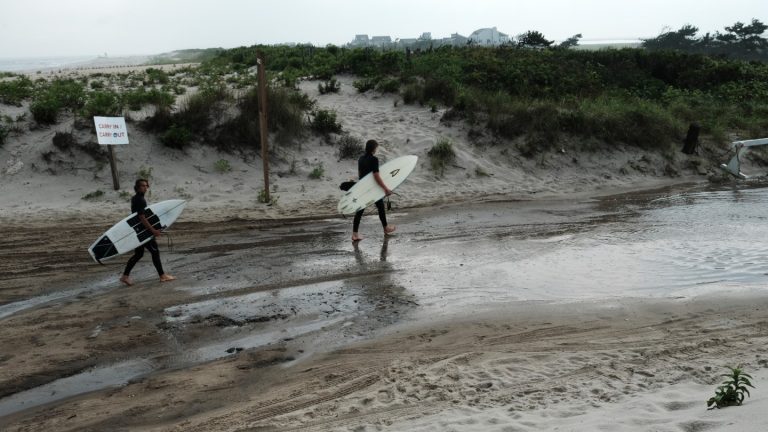 Encore une autre documentation sur les meurtres de Gilgo Beach qui viennent en streaming