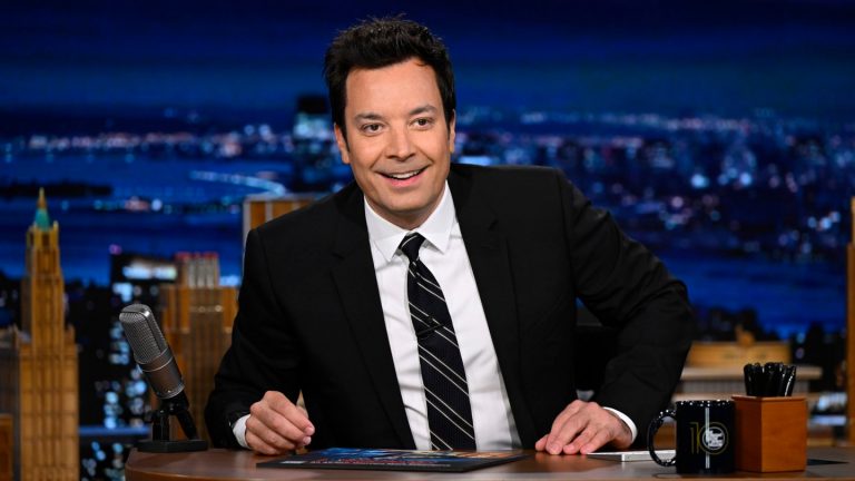 Jimmy Fallon veut continuer à éviter la politique sur «The Tonight Show»: «Je garde juste la tête baissée»