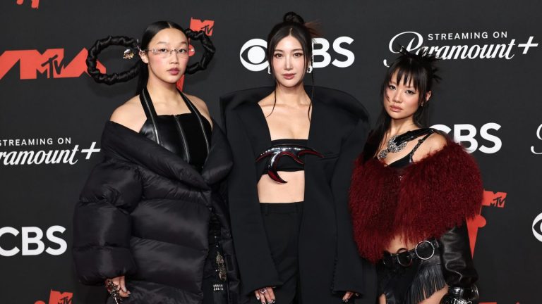 Les chanteurs de «Kpop Demon Hunters» font surprise «SNL» avec une première performance «Golden»