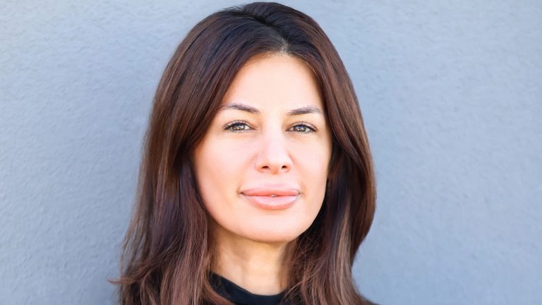 Lilah Kojoori, vice-présidente des communications de Nickelodeon, quittera le réseau après 20 ans