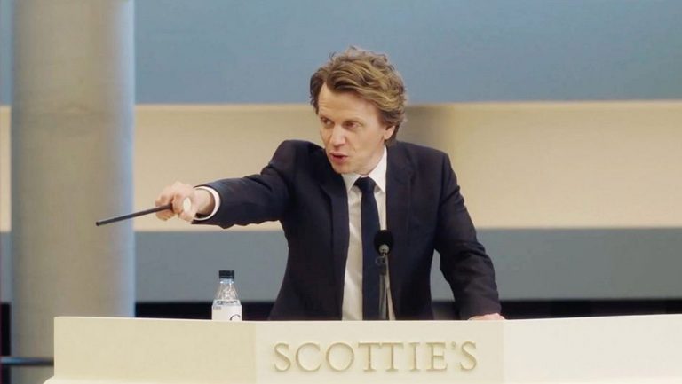 Revue des « enchères » : Léa Drucker dans un conte français astucieux sur l’art, l’argent et la classe sociale