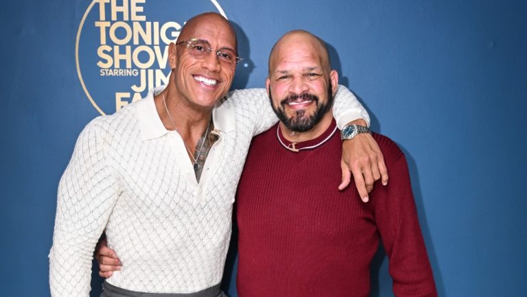 Sujet ‘Smashing Machine’ Mark Kerr sur la fin de la «déchirure» de «gut» et des prothèses de Dwayne Johnson