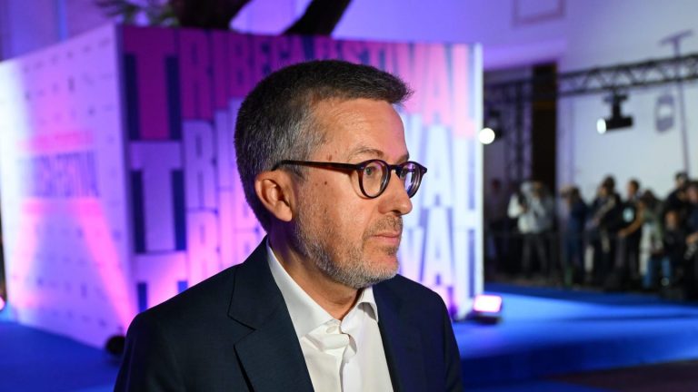 Netflix devrait amener « Emily in Paris » à Lisbonne, déclare le maire : « Ils peuvent me contacter »