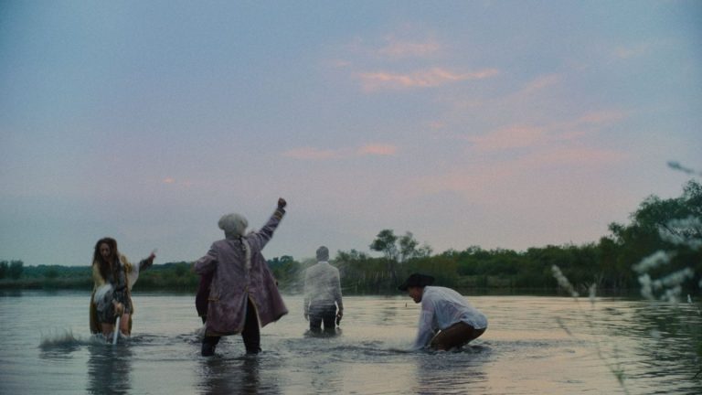 Le réalisateur de « Versailles », Andrés Clariond, à propos de son film sur « les autocrates et les dirigeants fous »