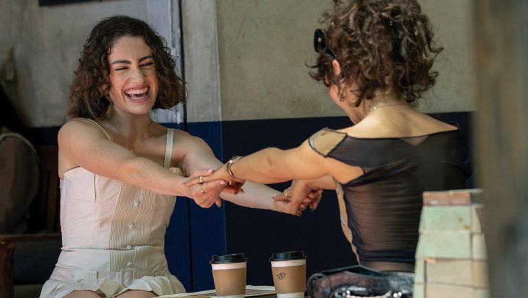 Comment Rachel Sennott et Ayo Edebri ont fait éclore ce camée sauvage « I Love LA »