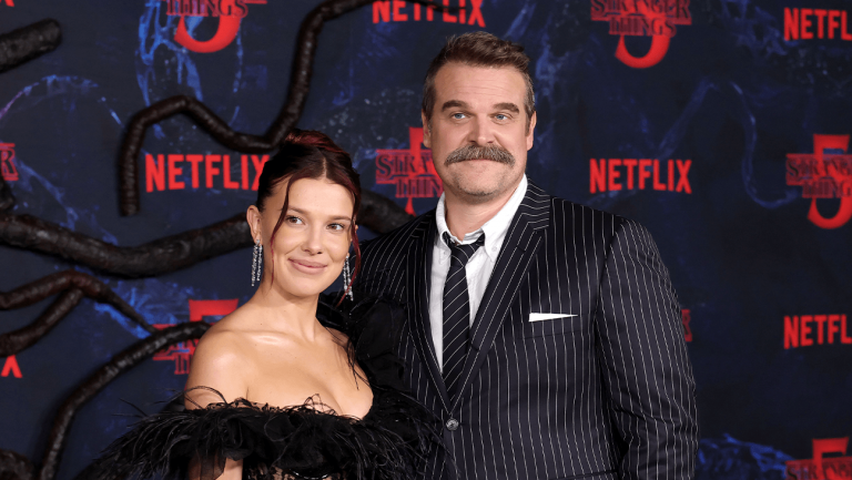 La star de « Stranger Things » Millie Bobby Brown sur sa relation actuelle avec David Harbour après des allégations d’intimidation