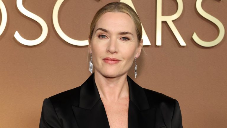 Netflix accueille Kate Winslet pour le thé de l’après-midi pour célébrer son premier film « Goodbye June » : « Je devais être vraiment, vraiment prêt »