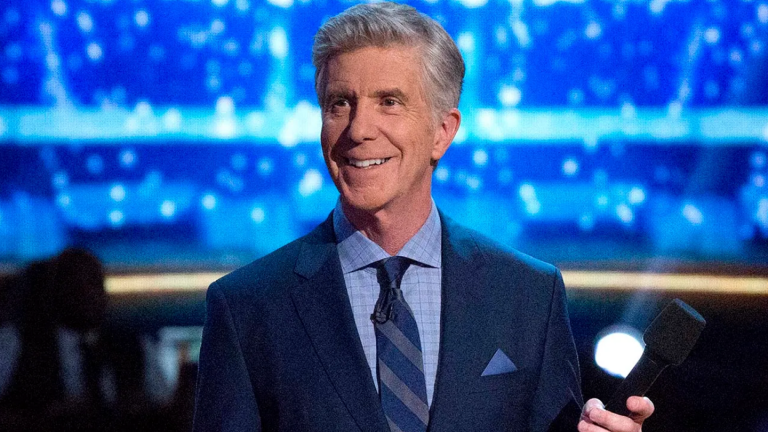Tom Bergeron fera le premier retour de « DWTS », 5 ans après une sortie choquante du spectacle