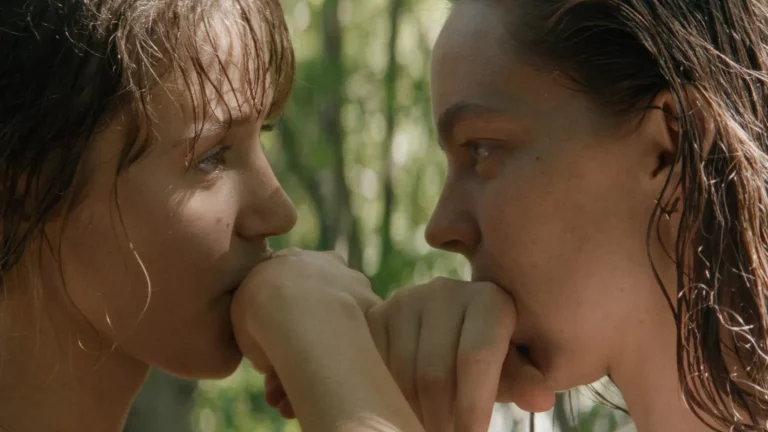 Comment la candidature slovène aux Oscars 2026, « Little Trouble Girls », capture les turbulences de l&rsquo;enfance, du désir et de la rébellion