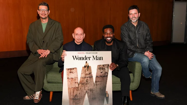 Les stars de « Wonder Man » Yahya Abdul-Mateen II et Ben Kingsley partagent les secrets de leur chimie lors de la projection en direct de Lively Heat Vision