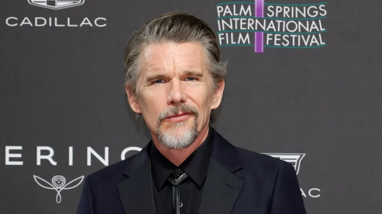 Ethan Hawke parle de l&rsquo;impact de River Phoenix sur sa vie : « Il fera toujours partie de moi »