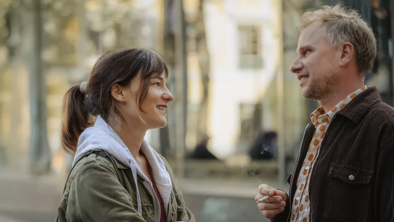 « Four Minus Three », présenté en première à Berlin, est basé sur une histoire vraie de famille, de mort, de chagrin, d&rsquo;espoir – et de clowns (clip exclusif)