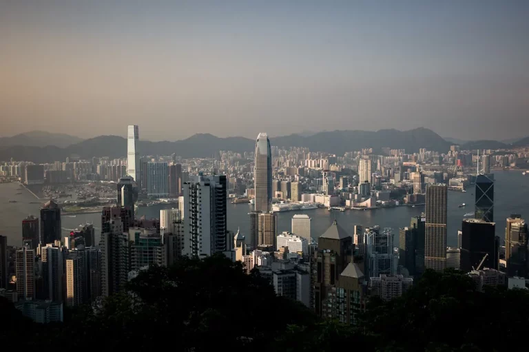 Les Asian Film Awards annulent la cérémonie de 2026 à la suite de la tragédie de l&rsquo;incendie de Hong Kong