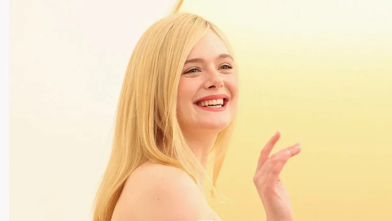 Elle Fanning sur sa première nomination aux Oscars : « J&rsquo;aime être terrifiée »