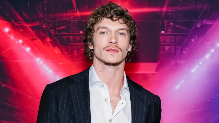 Comment diffuser en direct en ligne les débuts de l&rsquo;hébergement « SNL » de Connor Storrie