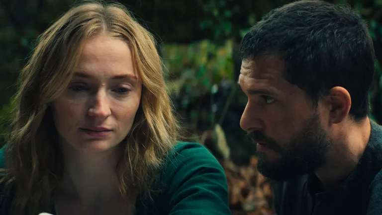 Critique de « The Dreadful »: Sophie Turner et Kit Harington se réunissent pour un film d&rsquo;horreur fastidieux presque racheté par une dingue Marcia Gay Harden