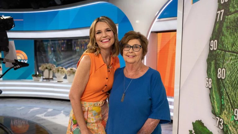 Savannah Guthrie demande des prières alors que l&rsquo;enquête visant à retrouver sa mère disparue entame son troisième jour