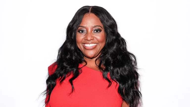 Sherri Shepherd se dit « dépassée » par le soutien suite à l&rsquo;annulation du talk-show