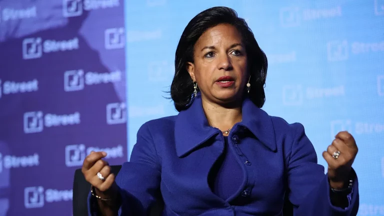 Trump dit que Netflix devrait licencier Susan Rice, membre du conseil d&rsquo;administration, « immédiatement, ou en payer les conséquences »