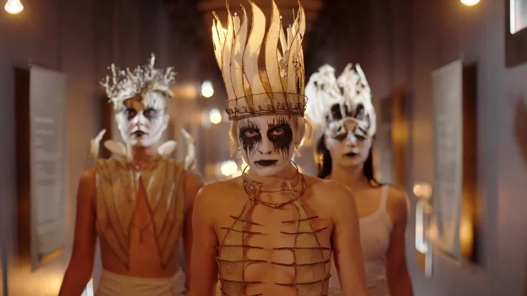 Appel « Hex » : Doc apporte du bruit, suite à la montée du groupe de black metal féminin Witch Club Satan