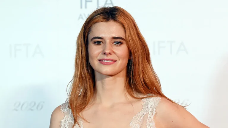 Alison Oliver, star de « Wuthering Heights », jouera dans le thriller irlandais « Bad Bridgets »