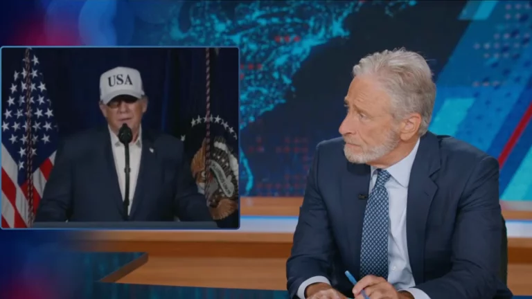 Jon Stewart s&rsquo;indigne de la guerre en Iran : « C&rsquo;est toute la présidence de Trump »