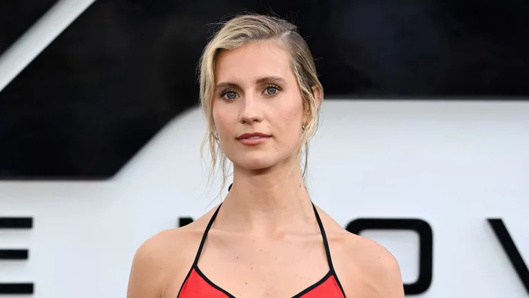 L&rsquo;actrice de « F1 » Callie Cooke décroche le rôle principal féminin dans le film d&rsquo;action de science-fiction en boucle temporelle de Keanu Reeves (exclusif)