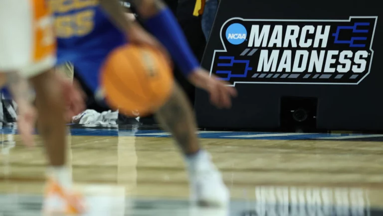 NCAA Men&rsquo;s March Madness 2026 : où regarder les matchs du tournoi de basket-ball universitaire en direct en ligne