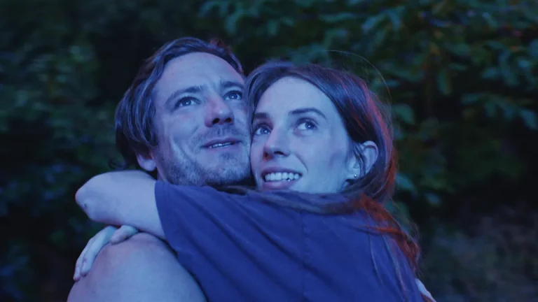 Revue « Wishful Thinking » : Maya Hawke et Lewis Pullman évoquent des feux d&rsquo;artifice dans une romance de haut niveau pointue et ludique