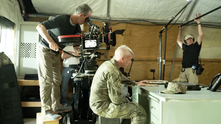 « Une bataille après l&rsquo;autre » remporte le prix des caméramans