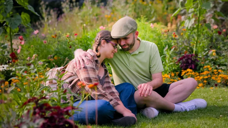 Jay Mohr : Pourquoi vous devez regarder « Love on the Spectrum » de Netflix
