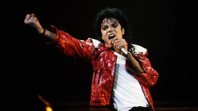 La « deuxième famille » de Michael Jackson affirme qu&rsquo;il a abusé sexuellement de quatre enfants dans le cadre d&rsquo;un nouveau procès