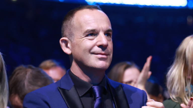 Le prix spécial BAFTA Television sera décerné au journaliste financier britannique Martin Lewis