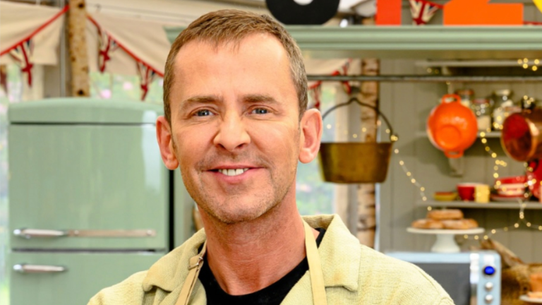 L&rsquo;épisode « Celebrity Great British Bake Off » de Scott Mills abandonné après son limogeage de la BBC