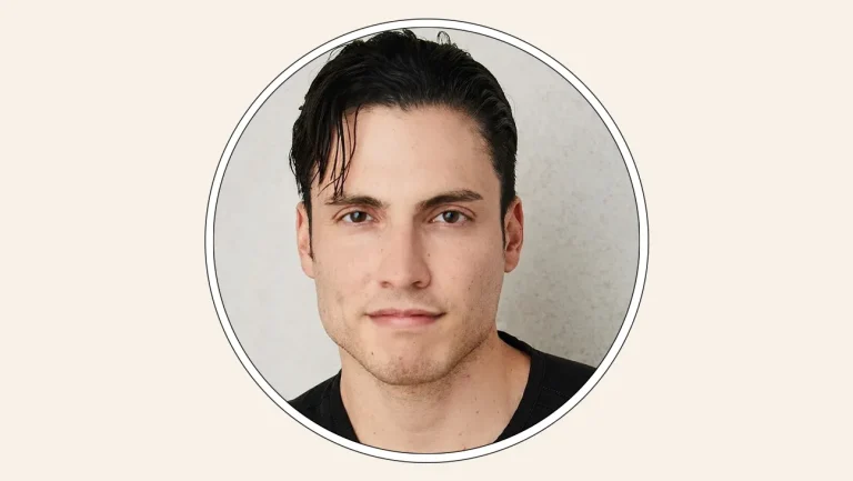 Michael Montemayor, scribe live-action « Tangled », signe avec la CAA (exclusif)