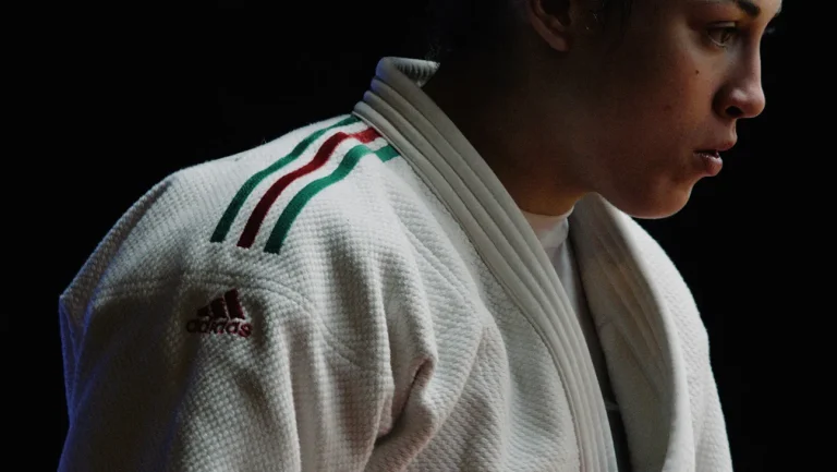 Revue « Agon » : la science et le sport se heurtent dans une étude de haut niveau obsédante de trois athlètes féminines confrontées à une calamité