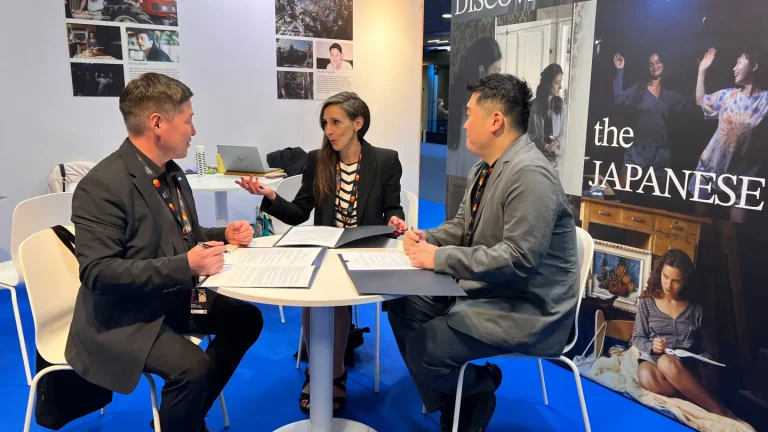 À Cannes, le drame masculin « Presque là », du réalisateur de Sakha, trouve des partenaires au Japon et en France